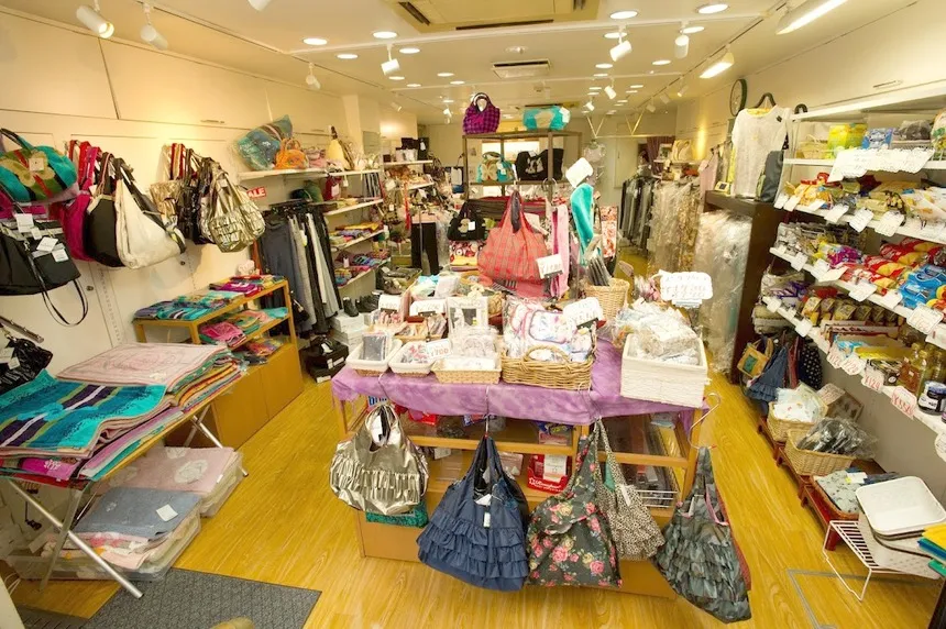輸入洋品・雑貨のナカタニ
